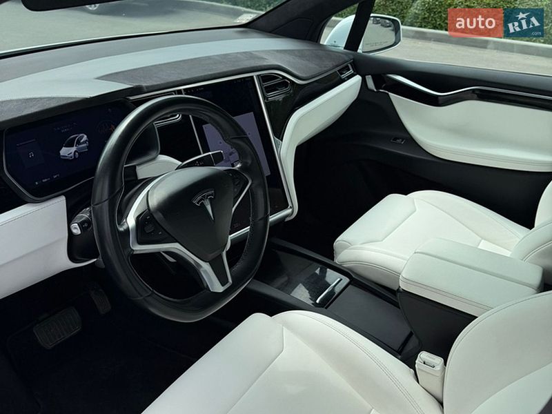 Позашляховик / Кросовер Tesla Model X 2017 в Луцьку фото 7 Позашляховик / Кросовер Tesla Model X 2017 в Луцьку