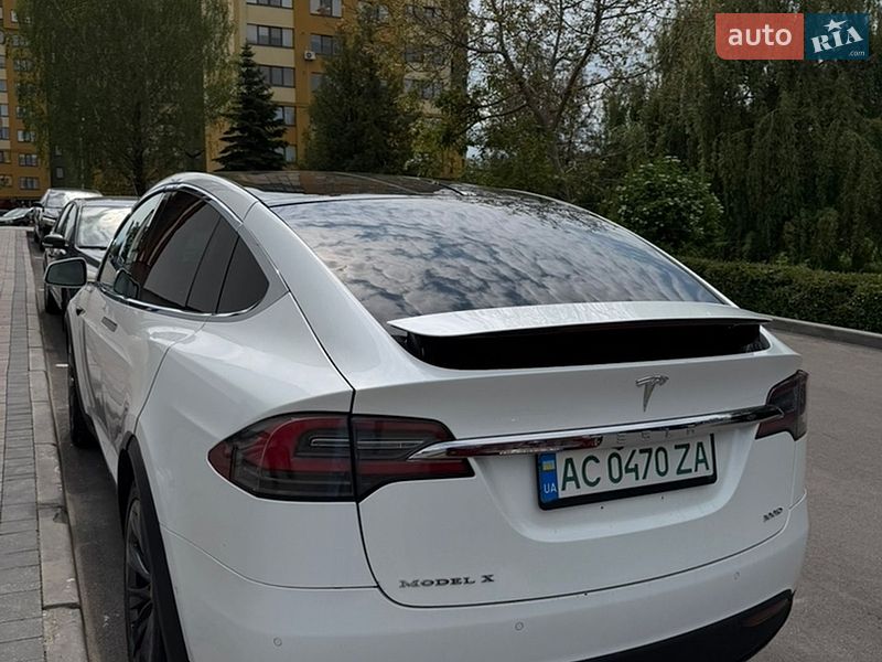 Позашляховик / Кросовер Tesla Model X 2017 в Луцьку фото 4 Позашляховик / Кросовер Tesla Model X 2017 в Луцьку