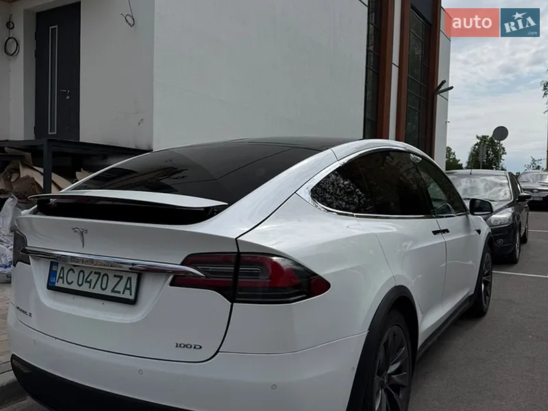 Tesla Model X 2017 VIN 5YJXCBE22HF050407 фото оголошення 5 з 51