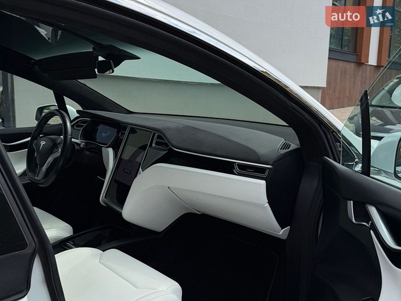Позашляховик / Кросовер Tesla Model X 2017 в Луцьку фото 15 Позашляховик / Кросовер Tesla Model X 2017 в Луцьку