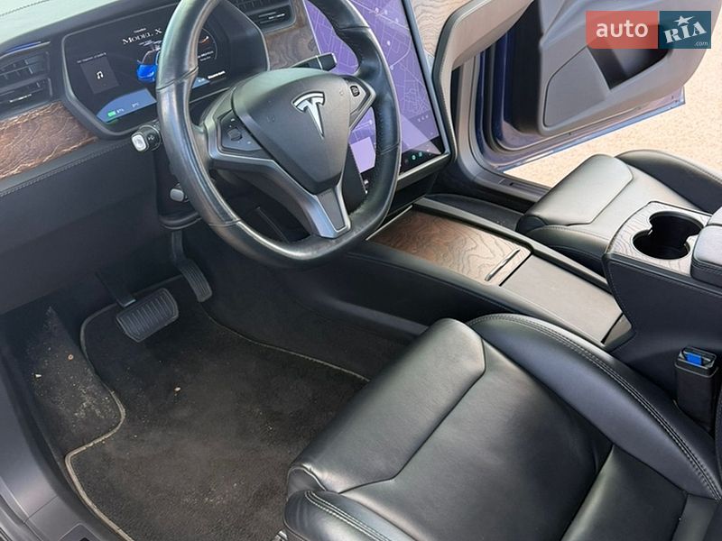Внедорожник / Кроссовер Tesla Model X 2019 в Прилуках