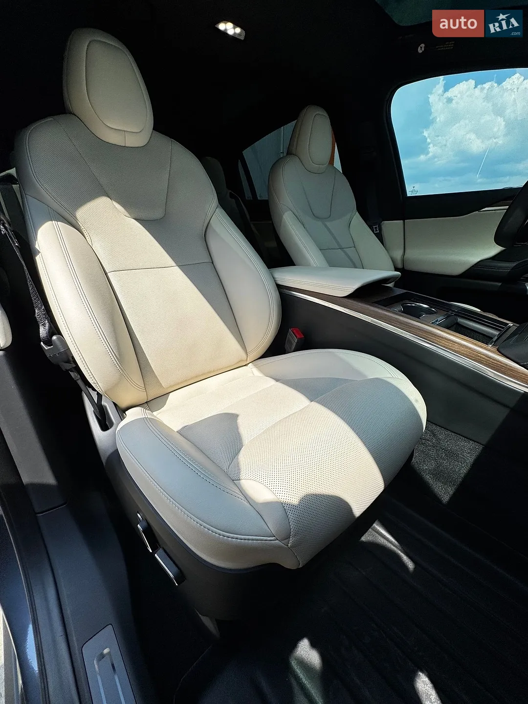 2022 Tesla Model X - мініатюра 19