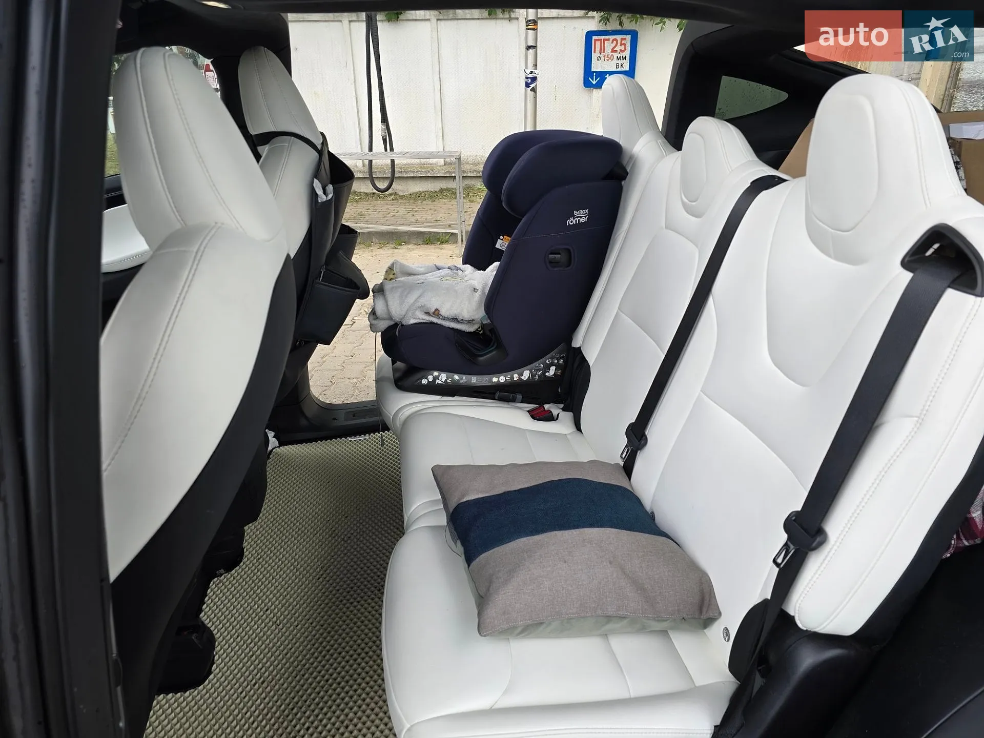 2020 Tesla Model X - мініатюра 19