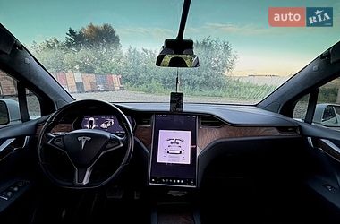 Позашляховик / Кросовер Tesla Model X 2019 в Чернівцях