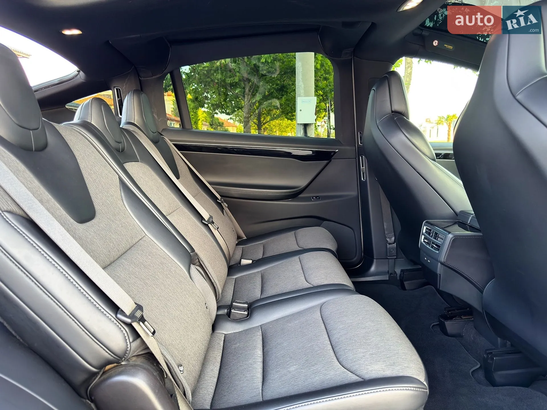 2018 Tesla Model X - мініатюра 28