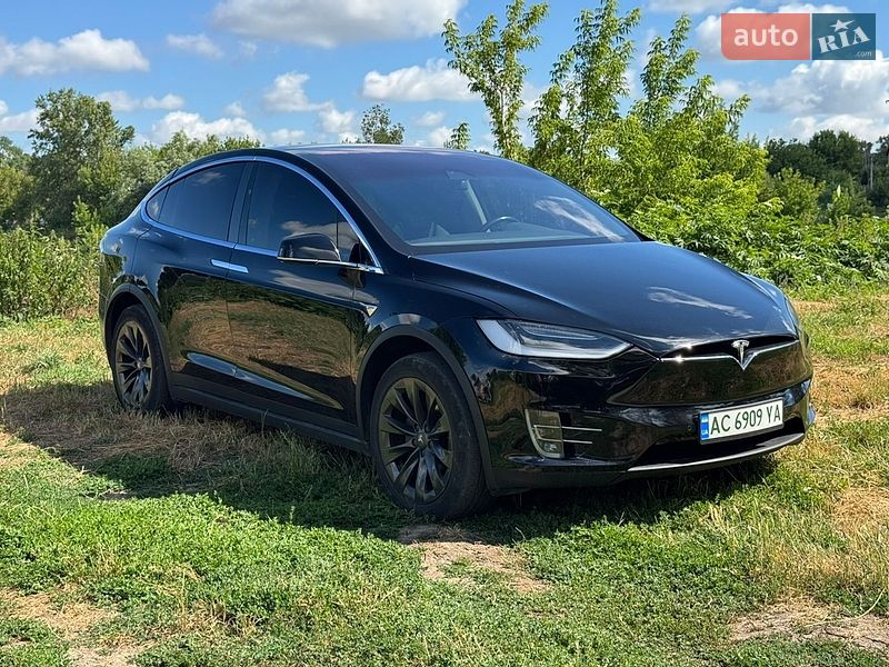 Внедорожник / Кроссовер Tesla Model X 2018 в Виннице