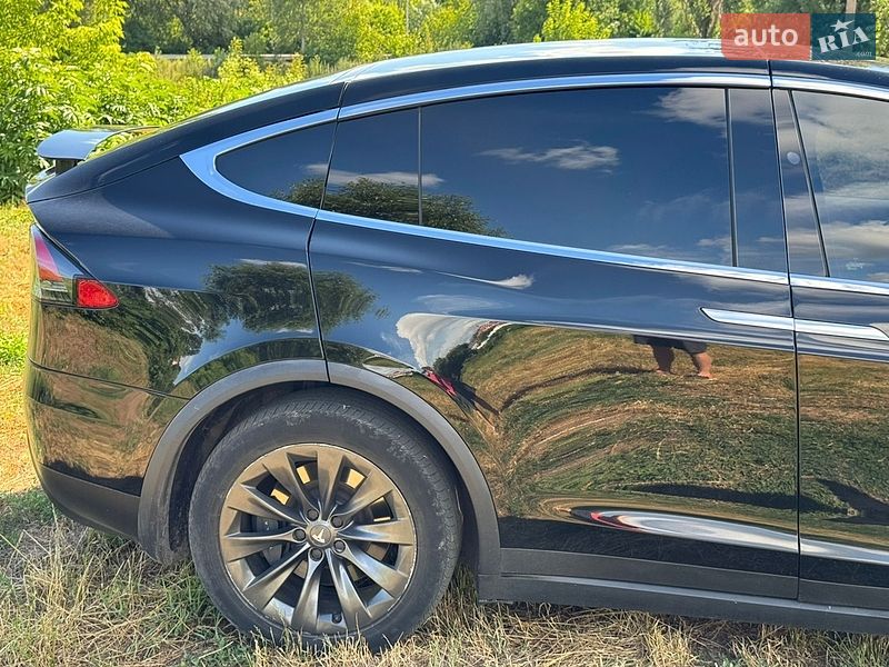 Внедорожник / Кроссовер Tesla Model X 2018 в Виннице