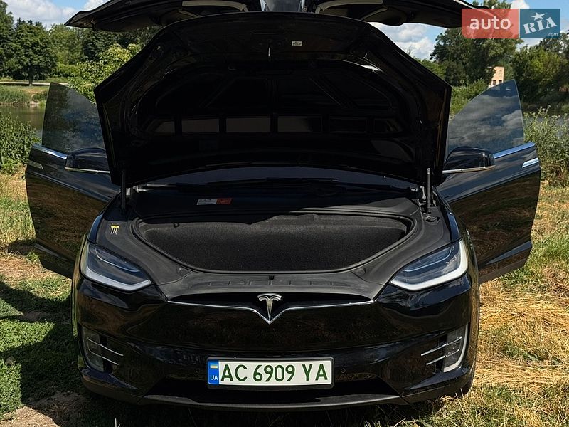 Внедорожник / Кроссовер Tesla Model X 2018 в Виннице