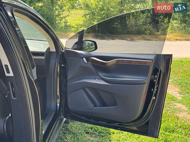 Внедорожник / Кроссовер Tesla Model X 2018 в Виннице