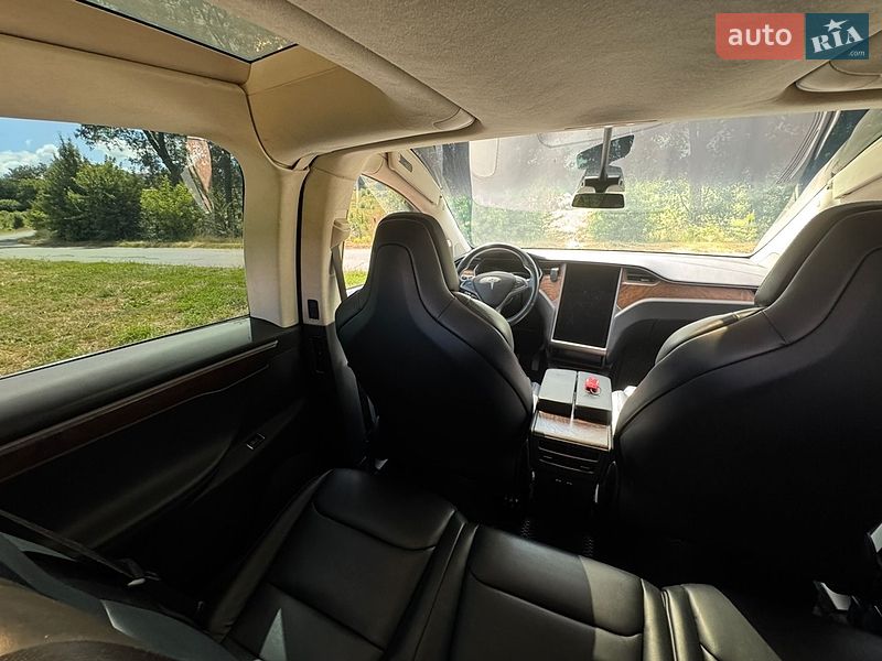 Внедорожник / Кроссовер Tesla Model X 2018 в Виннице
