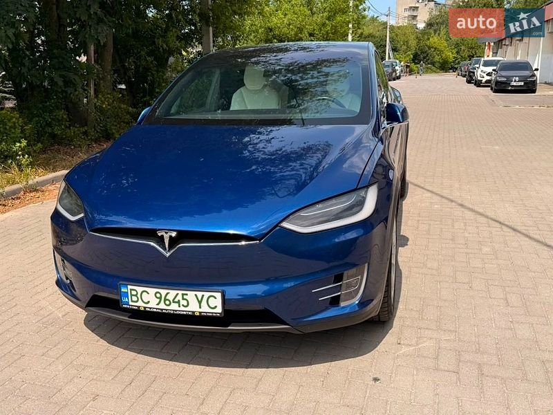 Tesla Model X 2016