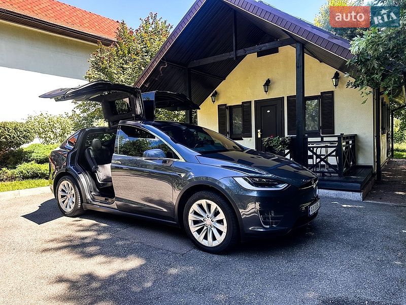 Позашляховик / Кросовер Tesla Model X 2017 в Києві фото 27 Позашляховик / Кросовер Tesla Model X 2017 в Києві