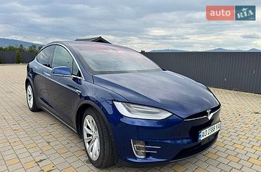 Позашляховик / Кросовер Tesla Model X 2016 в Іршаві