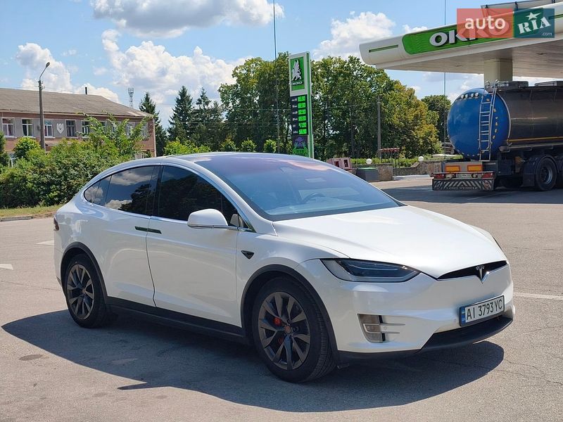 Внедорожник / Кроссовер Tesla Model X 2017 в Сквире
