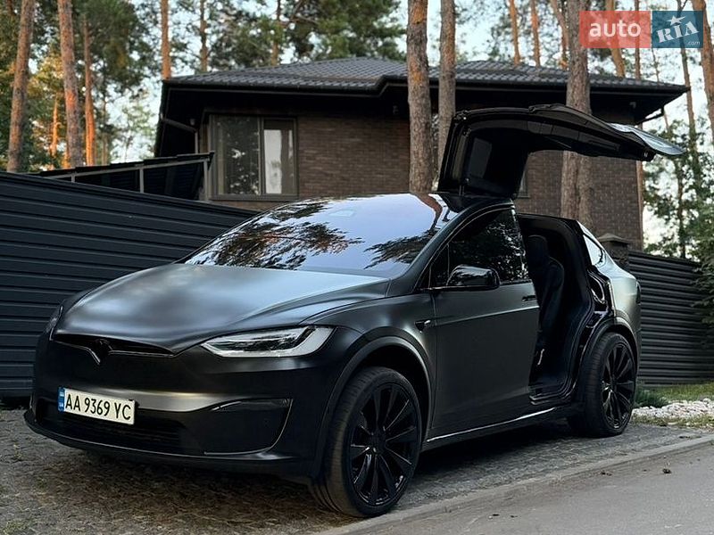 Tesla Model X 2022