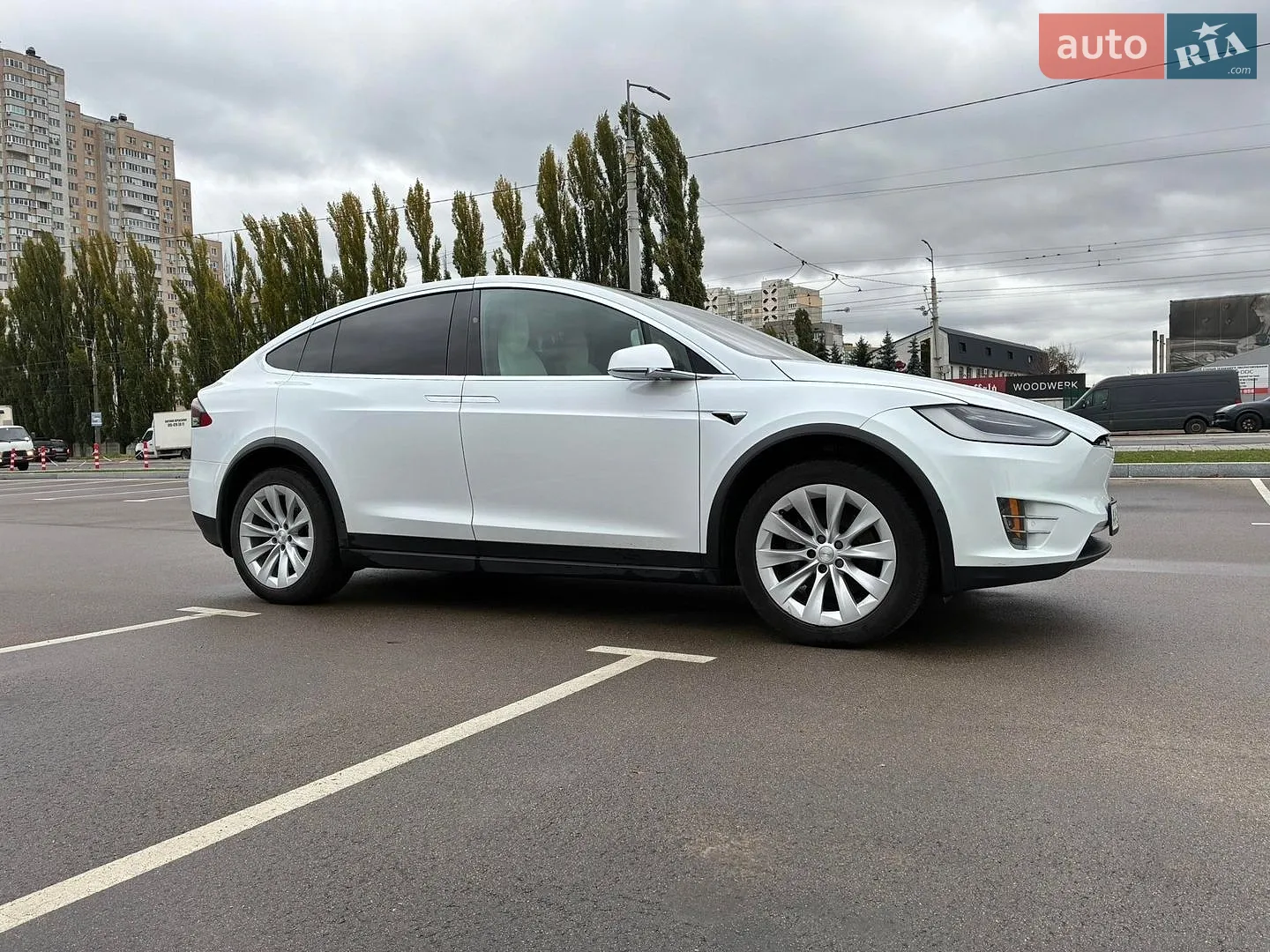 2020 Tesla Model X - мініатюра 9