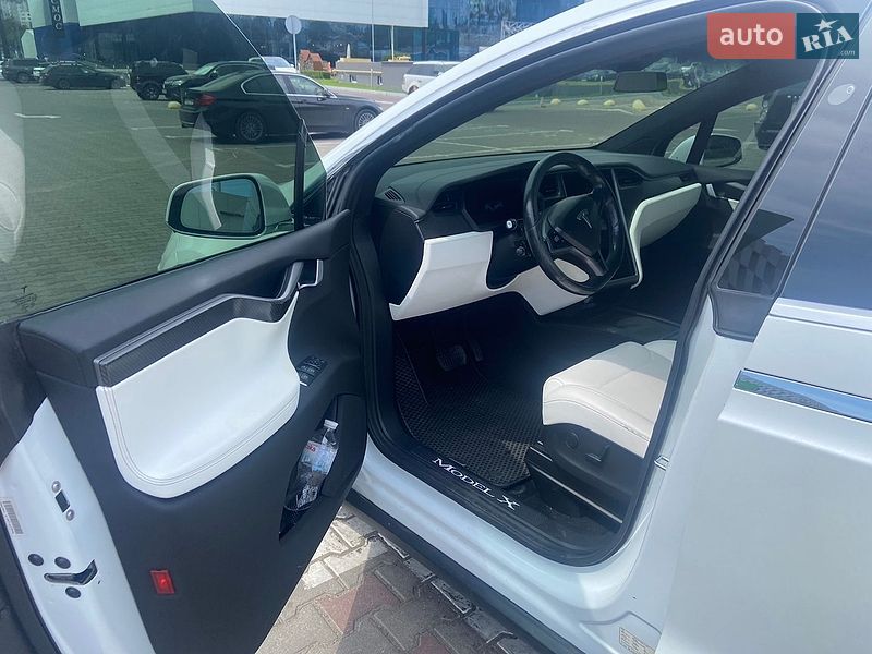 Позашляховик / Кросовер Tesla Model X 2018 в Одесі