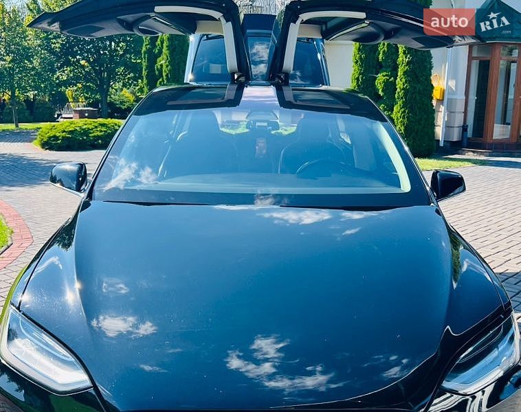 Внедорожник / Кроссовер Tesla Model X 2017 в Луцке