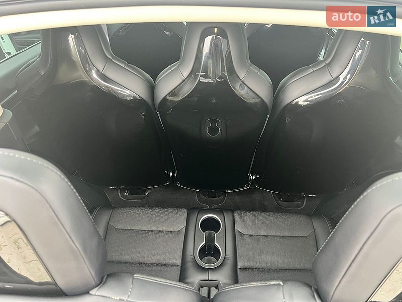 Позашляховик / Кросовер Tesla Model X 2016 в Чернівцях фото 18 Позашляховик / Кросовер Tesla Model X 2016 в Чернівцях