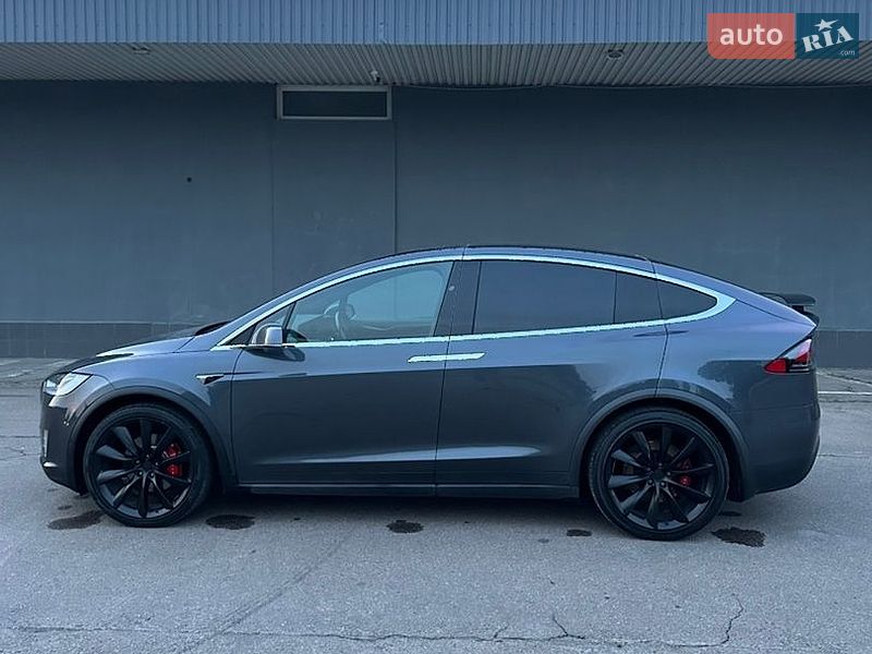Внедорожник / Кроссовер Tesla Model X 2019 в Львове