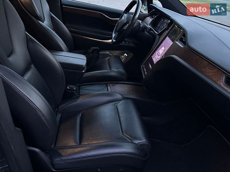 Внедорожник / Кроссовер Tesla Model X 2019 в Львове