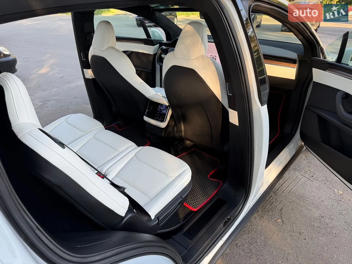 2022 Tesla Model X - мініатюра 15