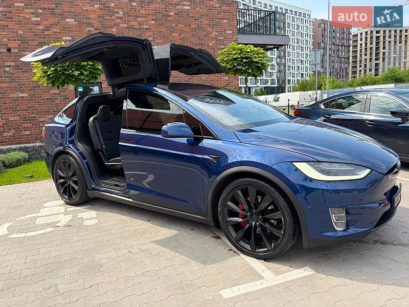 Позашляховик / Кросовер Tesla Model X 2019 в Києві
