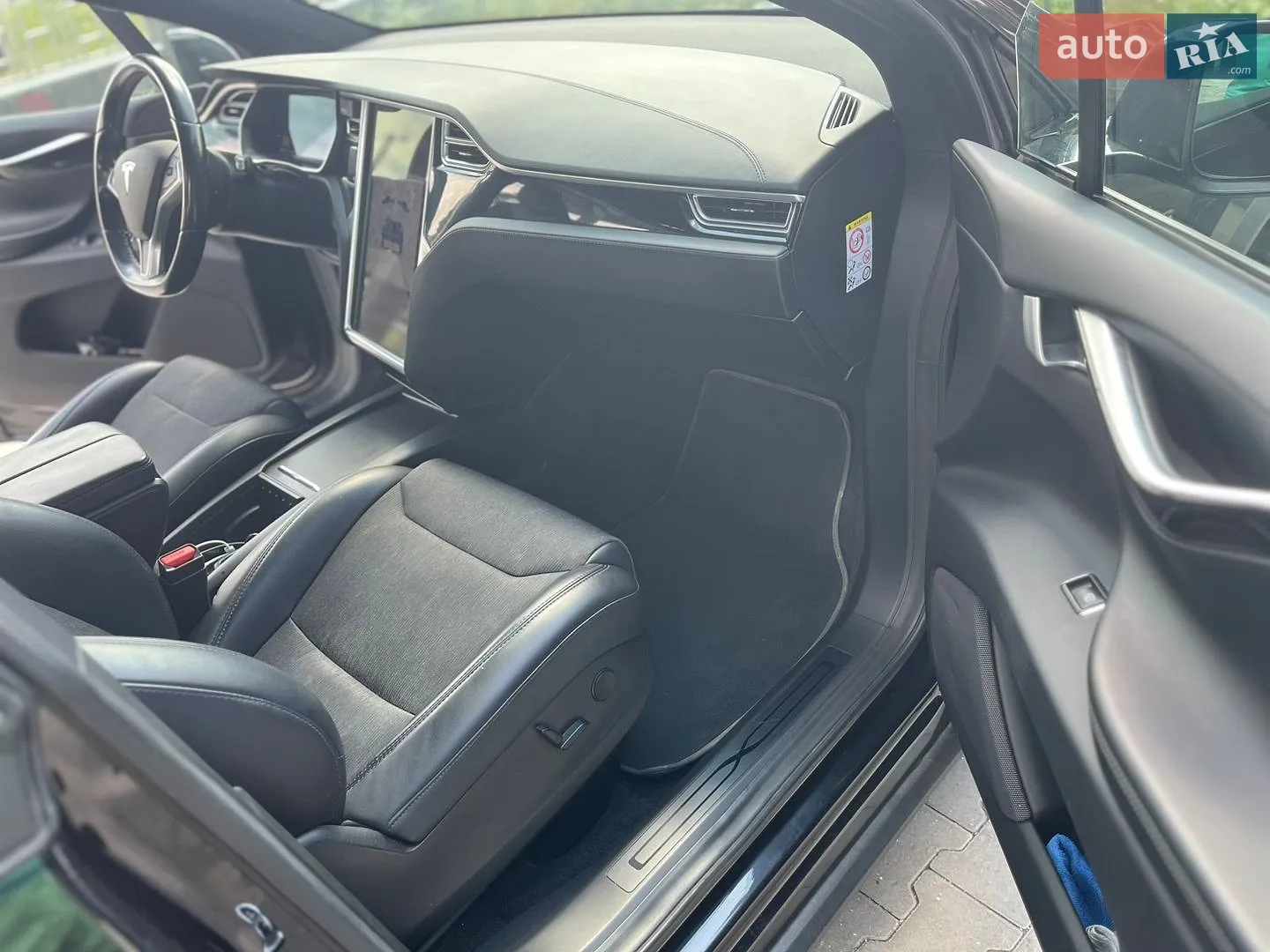2018 Tesla Model X - мініатюра 3