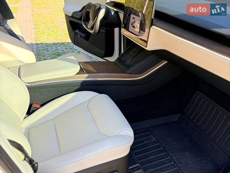 Внедорожник / Кроссовер Tesla Model X 2023 в Харькове