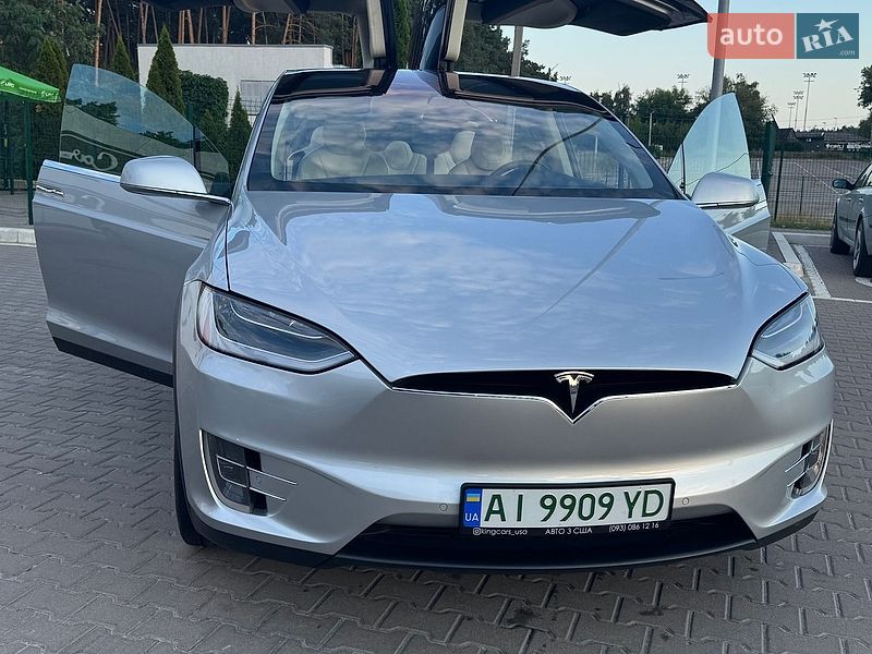 Внедорожник / Кроссовер Tesla Model X 2018 в Киеве