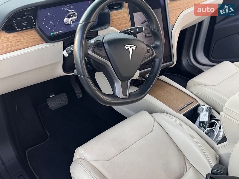 Внедорожник / Кроссовер Tesla Model X 2018 в Киеве
