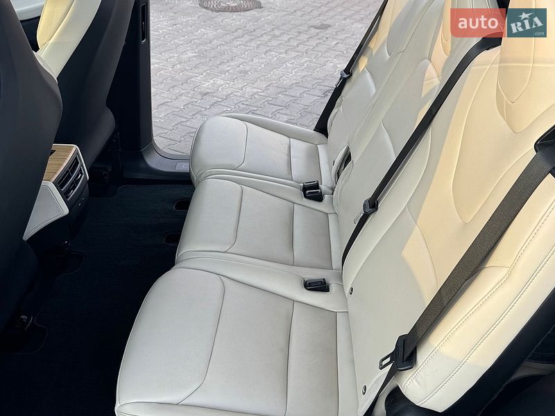 Внедорожник / Кроссовер Tesla Model X 2018 в Киеве