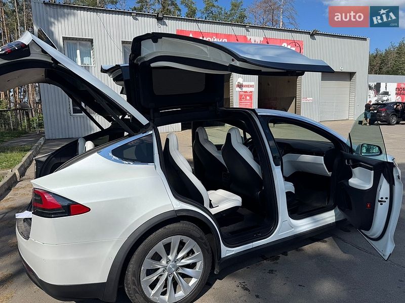 Внедорожник / Кроссовер Tesla Model X 2019 в Харькове