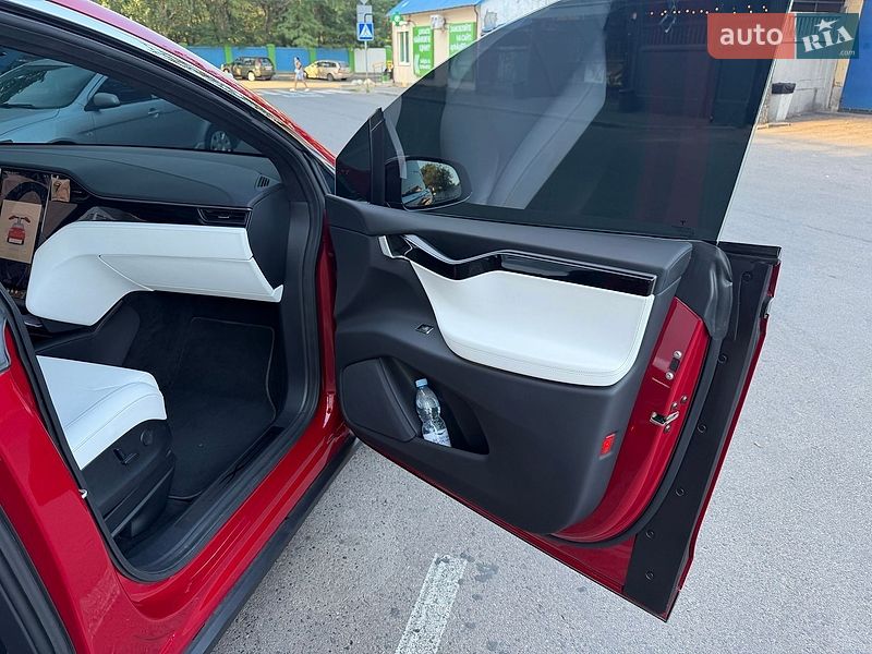 Внедорожник / Кроссовер Tesla Model X 2018 в Одессе