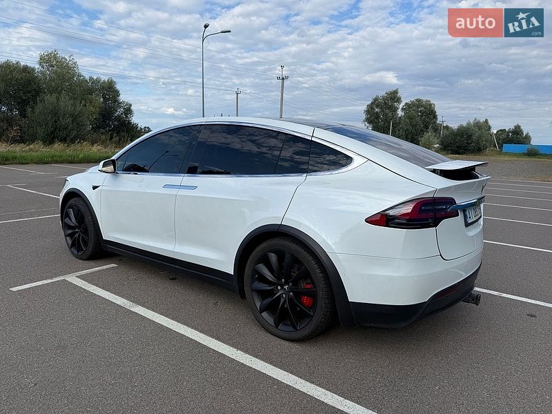 Позашляховик / Кросовер Tesla Model X 2020 в Києві