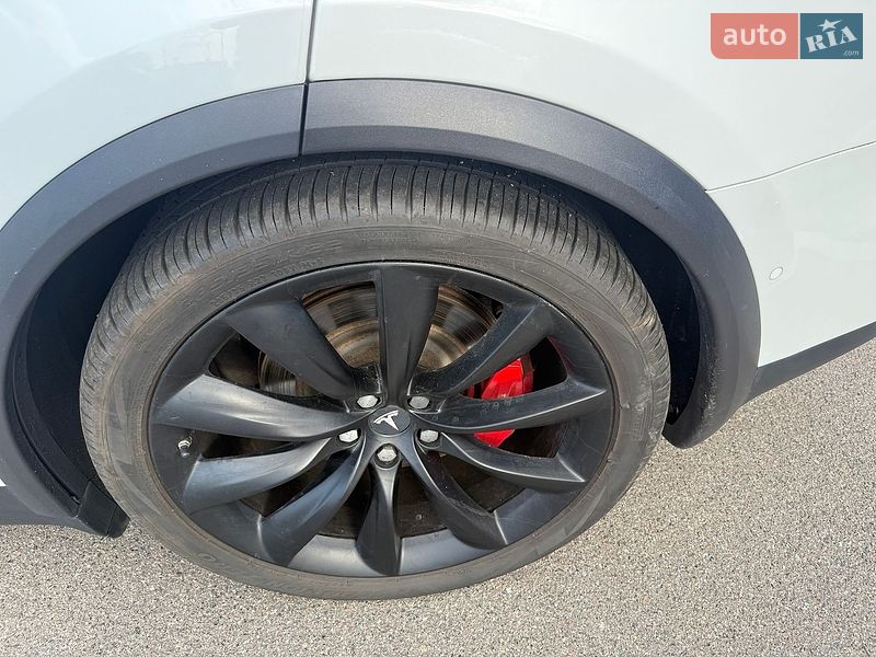 Позашляховик / Кросовер Tesla Model X 2020 в Києві