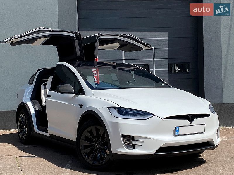 Позашляховик / Кросовер Tesla Model X 2019 в Києві