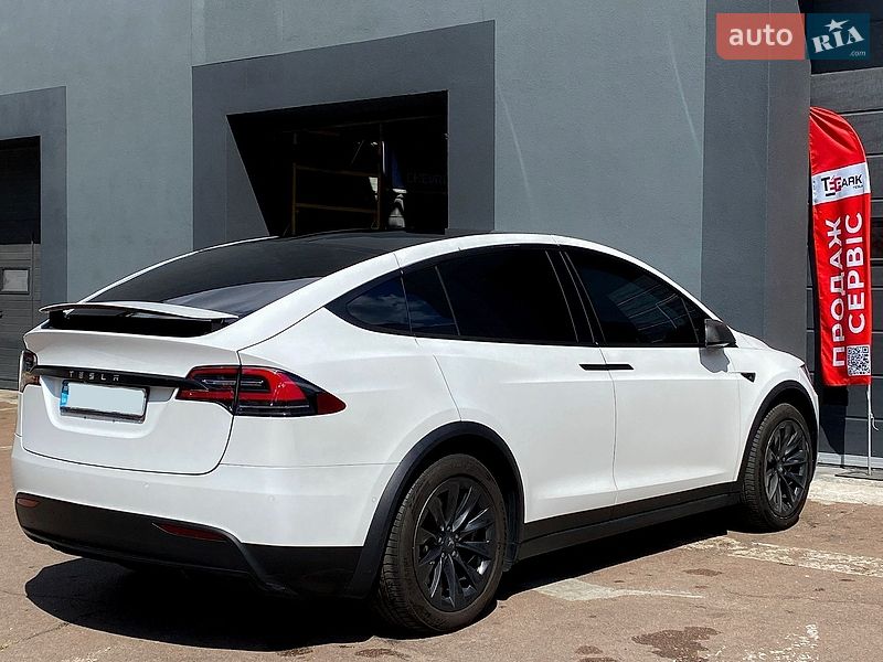 Позашляховик / Кросовер Tesla Model X 2019 в Києві