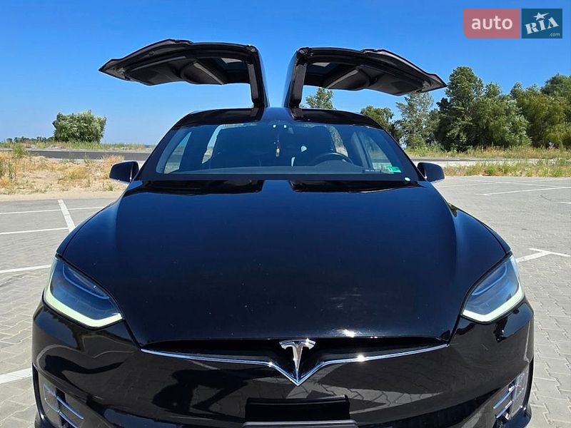 Внедорожник / Кроссовер Tesla Model X 2018 в Черкассах