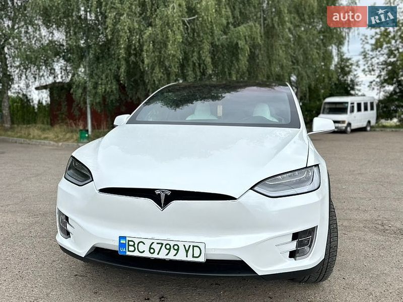 Внедорожник / Кроссовер Tesla Model X 2017 в Львове