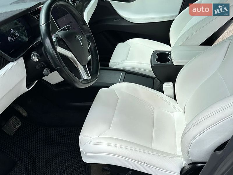 Внедорожник / Кроссовер Tesla Model X 2017 в Львове