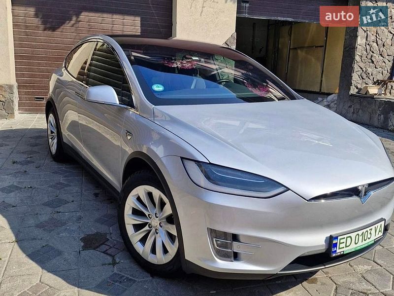 Внедорожник / Кроссовер Tesla Model X 2018 в Виннице