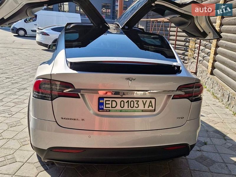 Внедорожник / Кроссовер Tesla Model X 2018 в Виннице
