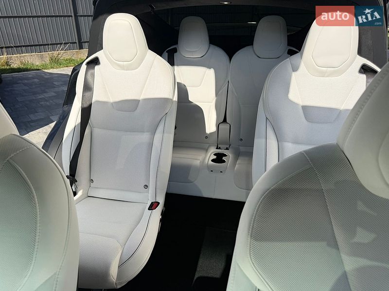 Позашляховик / Кросовер Tesla Model X 2025 в Старокостянтинові
