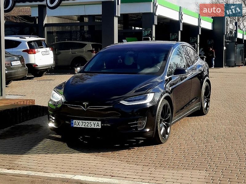 Tesla Model X 2018