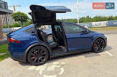 Внедорожник / Кроссовер Tesla Model X 2019 в Киеве