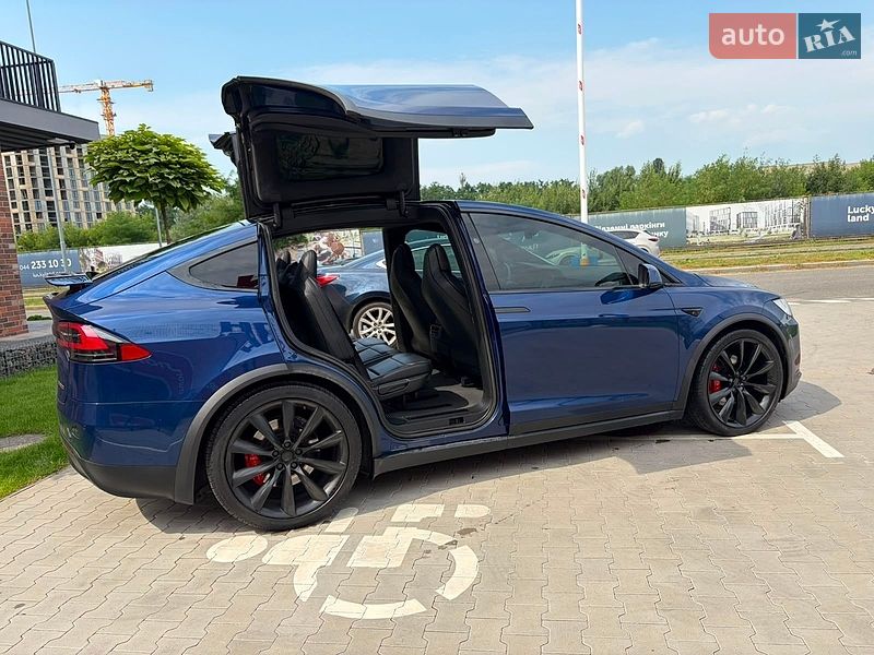 Внедорожник / Кроссовер Tesla Model X 2019 в Киеве