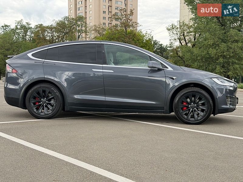 Внедорожник / Кроссовер Tesla Model X 2017 в Киеве