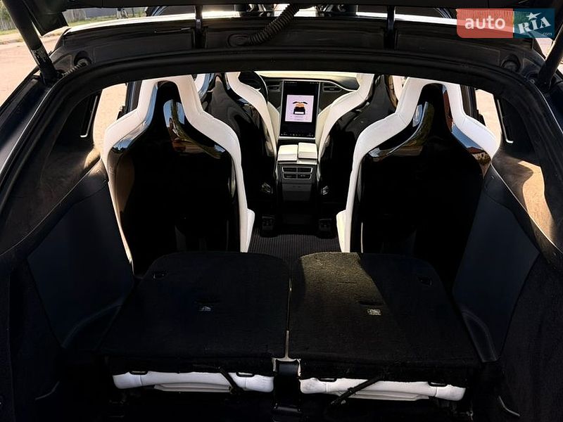 Внедорожник / Кроссовер Tesla Model X 2016 в Житомире