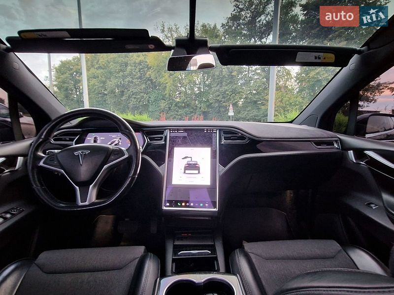 Позашляховик / Кросовер Tesla Model X 2016 в Вінниці